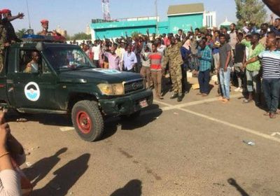 السودان.. الجيش يدخل مبنى الإذاعة والتليفزيون ويطلب ضم الموجات لإذاعة بيان 