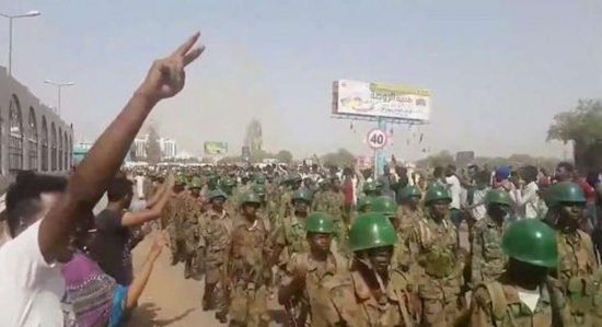 ما هو السر في تأخر إذاعة البيان العسكري السوداني؟