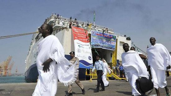 العاهل السعودي يوجه باستضافة المعتمرين السودانيين لحين عودتهم إلى بلادهم