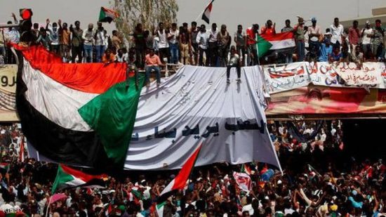 سياسي يُوجه رسالة هامة لشعب السودان