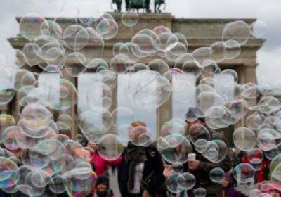  عشرات الآلاف من الشباب البريطانيين يحتجون بسبب تغيرات المناخ