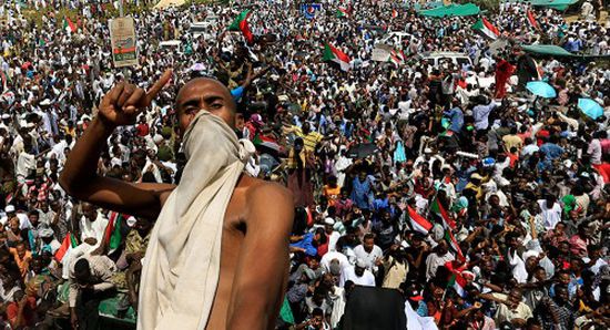 القوى السودانية ترحب برحيل "بن عوف" وتعيين مجلس للمرحلة الانتقالية