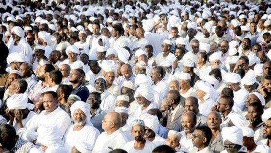 سياسي يُحذر الجزائريين والسودانيين من الإخوان