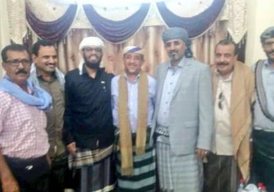 اليافعي ينشر صورة لقيادات الانتقالي في عدن