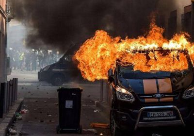 فرنسا.. السترات الصفراء تشتبك مع شرطة مكافحة الشغب في تولوز