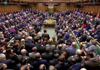 استطلاع رأي: المحافظين البريطاني ينخفض 7 نقاط عن العمال المعارض 