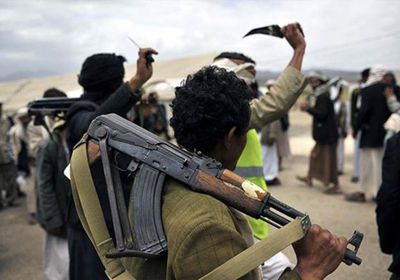 مشرف حوثي يطلق النار على مالك بقالة في محافظة إب