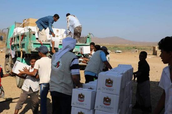 مساعدات "خليفة الإنسانية" تصل منطقة مومي شرق سقطرى (صور)