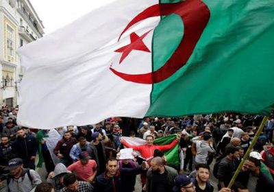 إعلامي يُجيب.. لماذا ثار الشعب في الجزائر؟
