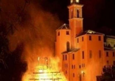 اندلاع حريق في كاتدرائية نوتردام في باريس