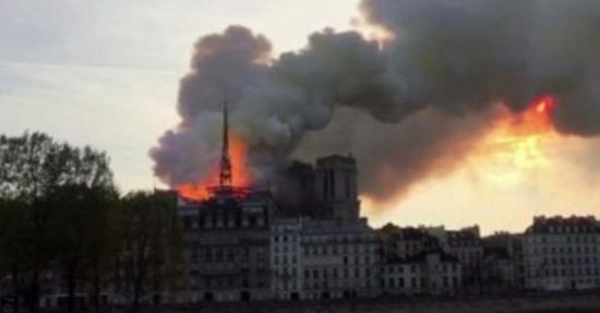 400 عنصر إطفاء يتواجدون بموقع حادث كاتدرائية نوتردام بباريس