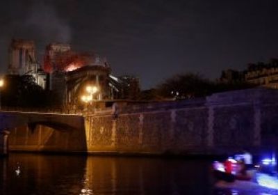 الفاتيكان: نصلي من أجل الأفراد المشاركين في إطفاء حريق كاتدرائية نوتردام المأساوي