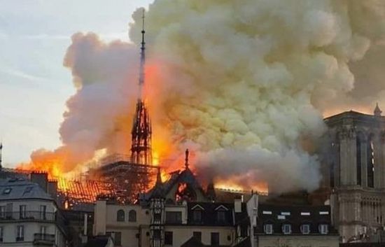 مدعي عام باريس: حريق " نوتردام " قد يكون عرضيًا