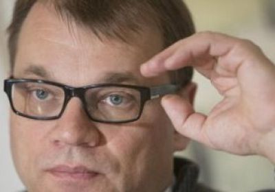 رئيس وزراء فنلندا يعلن تنحيه عن منصبه لحزب الوسط