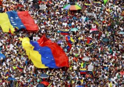 الهلال الأحمر: وصول اول دفعة من المساعدات لفنزويلا