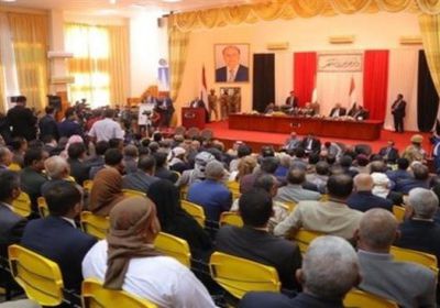 البرلمان اليمني يطالب الحكومة بقطع العلاقات مع الدول الداعمة للحوثي