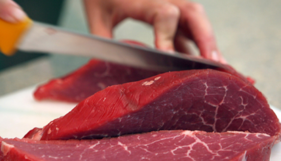 دراسة حديثة: تناول اللحوم الحمراء يوميا يزيد من خطر الإصابة بسرطان الأمعاء