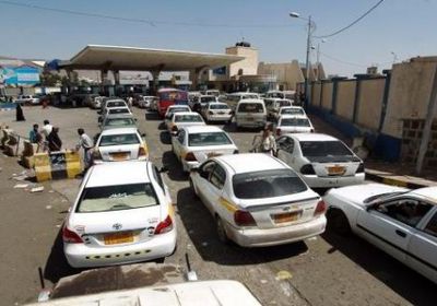 الحوثي يمنع مرور الشاحنات.. أزمة الوقود تتفاقم في صنعاء 