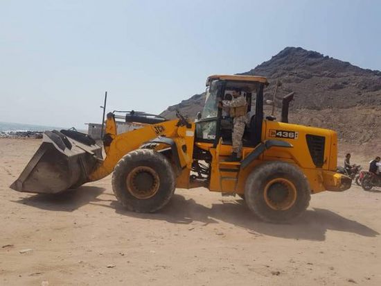 حملة لإزالة البناء العشوائي بمنتجع الغدير في البريقة