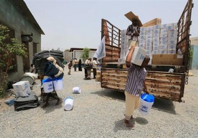 تفاصيل جديدة في نهب المليشيات الحوثية للمساعدات الإنسانية بإب