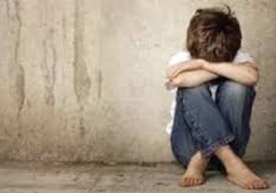 دراسة حديثة تحذر: إساءة معاملة الطفل قد تصيبه بالاكتئاب