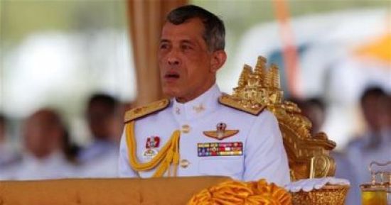 ملك تايلاند يكرم غواصين أستراليين شاركا فى إنقاذ فريق كرة قدم