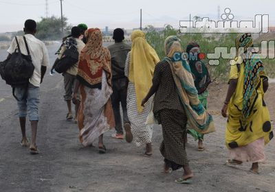 تدفق أعداد كبيرة من الأفارقة عبر لحج إلى المحافظات الشمالية يثير مخاوف المواطنين (صور)