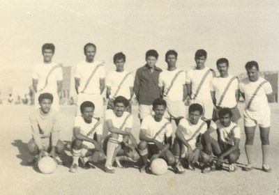 لقور ينشر صورة فريق نادي عتق الذي فاز بكأس شبوة عام 1975م