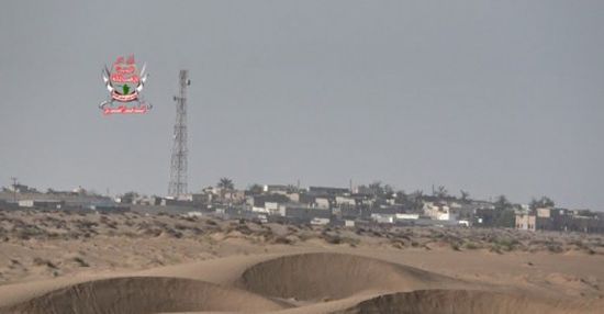 قصف حوثي مكثف على مواقع العمالقة بالدريهمي