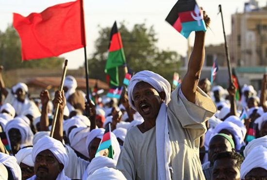 المعارضة السودانية تتهم المجلس العسكري بالحيلولة دون تسليم السلطة للمدنيين