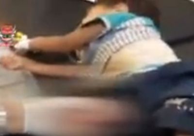 تجاوزات الحوثي لا تنتهي.. إصابة طفل بقناصة المليشيات في التحيتا(فيديو)