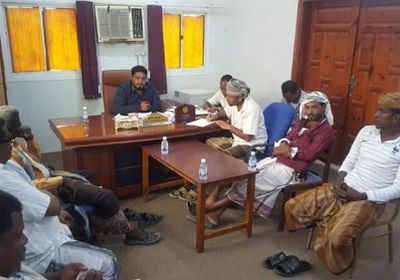 استعدادا لرمضان.. مناقشة تحسين وضع النظافة بالمكلا (تفاصيل)