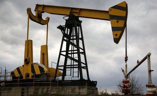 ارتفاع أسعار النفط وسط توقعات بإنهاء جميع الإعفاءات من شراء النفط الإيراني
