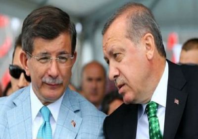 "بلومبيرغ": حرب وشيكة داخل العدالة والتنمية ضد أردوغان