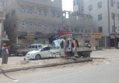 صندوق النظافة بردفان يستعين بنازحين صوماليين للعمل الإضافي&nbsp;