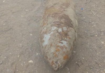 الفرق الهندسية للعمالقة تفكك قذائف صاروخية من مخلفات الحوثي في التحيتا&nbsp;