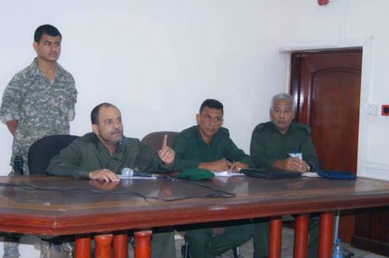 مدير أمن عدن يجتمع بمدراء مراكز الشرطة وقيادات المناطق والإدارات الأمنية