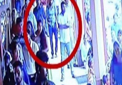 فيديو يرصد لحظة دخول انتحاري كنيسة سريلانكا (شاهد)