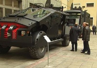 روسيا وإندونيسيا توقعان عقدا لتوريد الناقلات المدرعة العائمة