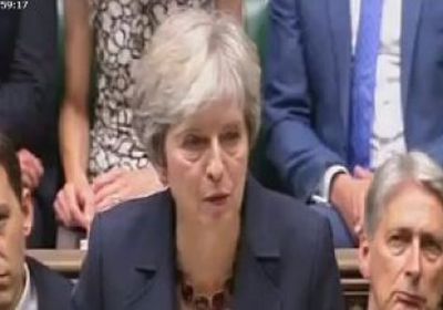 نائب محافظ بريطاني يطالب تيريزا بإعلان استقالتها من منصبها