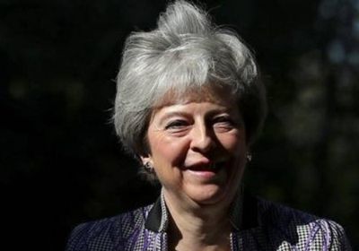 تيريزا تدعو الرئيس الأوكراني لزيارة بريطانيا