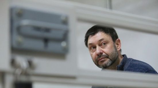 صحفيون روس يبعثون برسالة للرئيس الأوكراني للإفراج عن زميلهم 