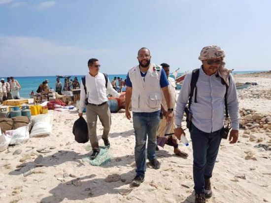 استجابة عاجلة من "خليفة الإنسانية" تخفف معاناة أهالي جزيرة عبدالكوري بسقطرى (صور)