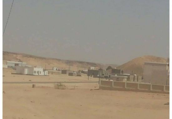 ضبط كميات كبيرة من المواد الغذائية منتهية الصلاحية في حات بالمهرة