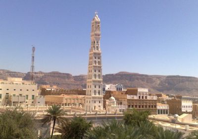 حملة أمنية في تريم لضبط متهمين بعمليات سرقة خردة