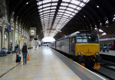 إخلاء محطتي قطار بلندن بسبب إنذار حريق