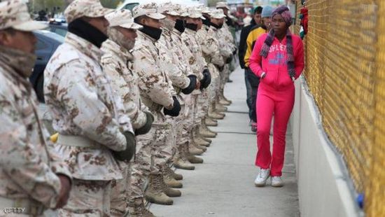 البنتاجون يرسل 300 جندي إلى حدود المكسيك للتواصل مع المهاجرين