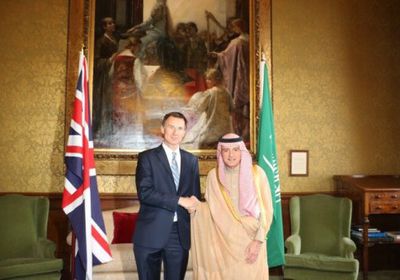 الجبير يُغرد عقب لقاء نظيره البريطاني بشأن اليمن