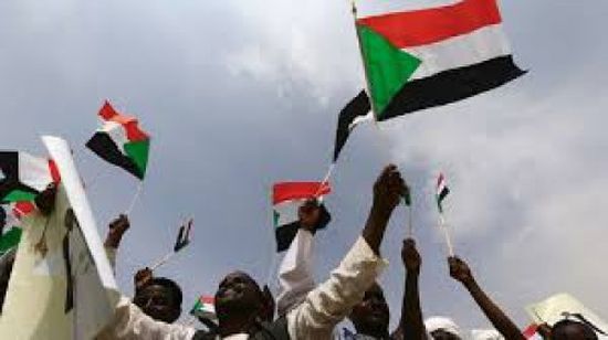 صحفي يُحذر السودانيين من أمر هام
