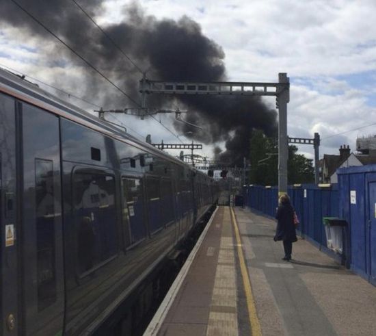 انفجار هائل بمحيط مطار هيثرو في لندن